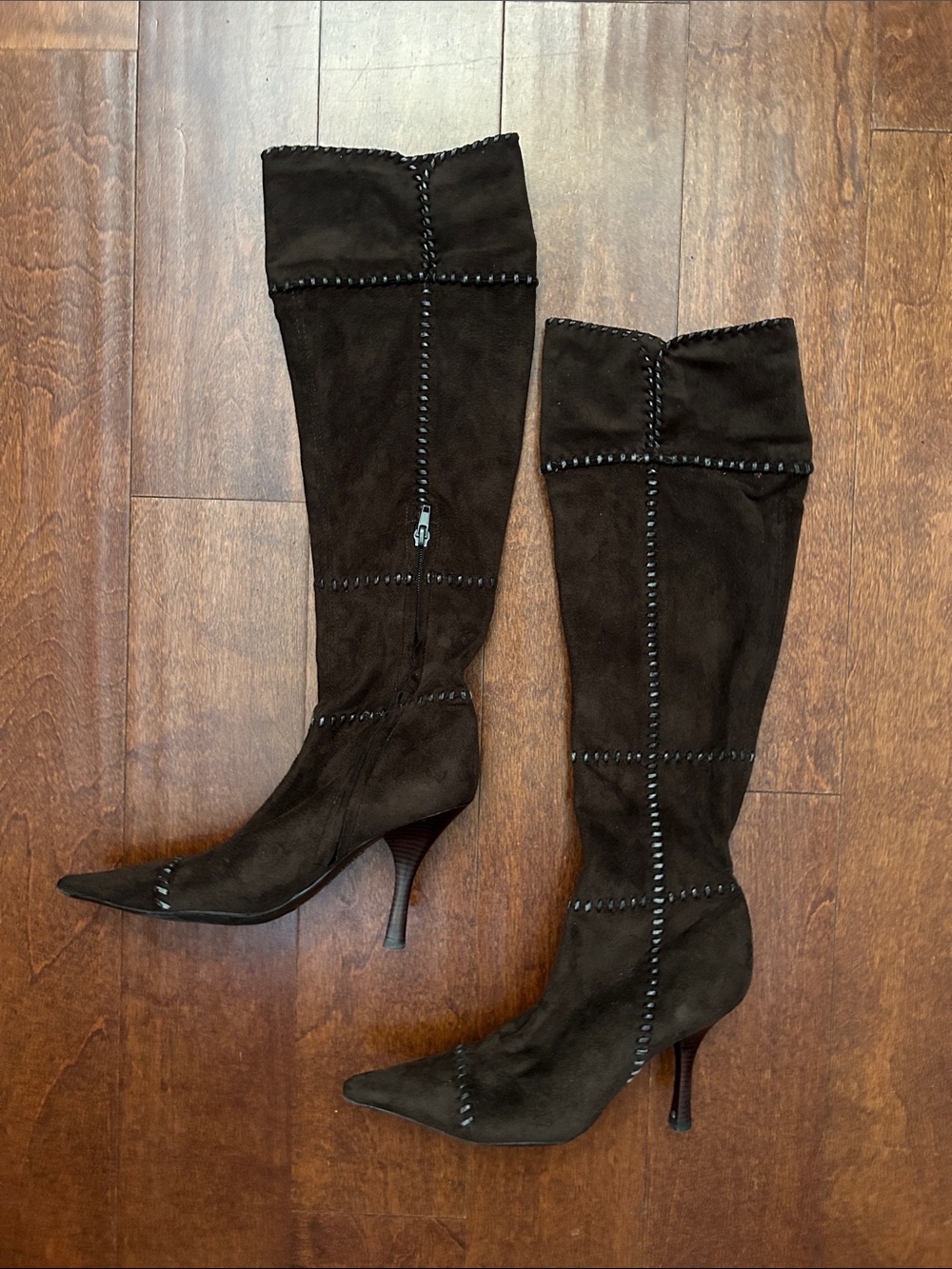 Vintage Y2K BCBGirls Dark Brown Suede Knee High Heeled Boots, Size 7.5